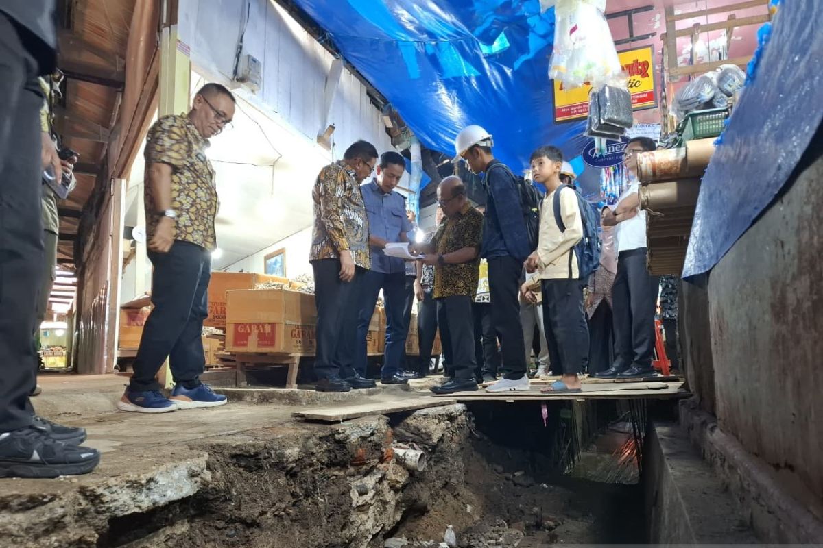 Pemkot Bukittinggi Revitalisasi Drainase Pasar Bawah, Genangan Air Ditargetkan Hilang Sebelum Akhir Tahun