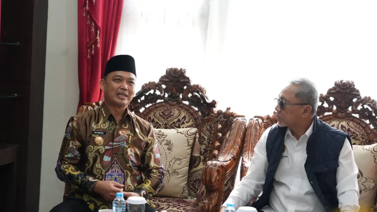Gubernur Kalbar Ria Norsan Sambut Menko Pangan Zulkifli Hasan, Bahas Strategi Ketahanan Pangan dan Infrastruktur Daerah