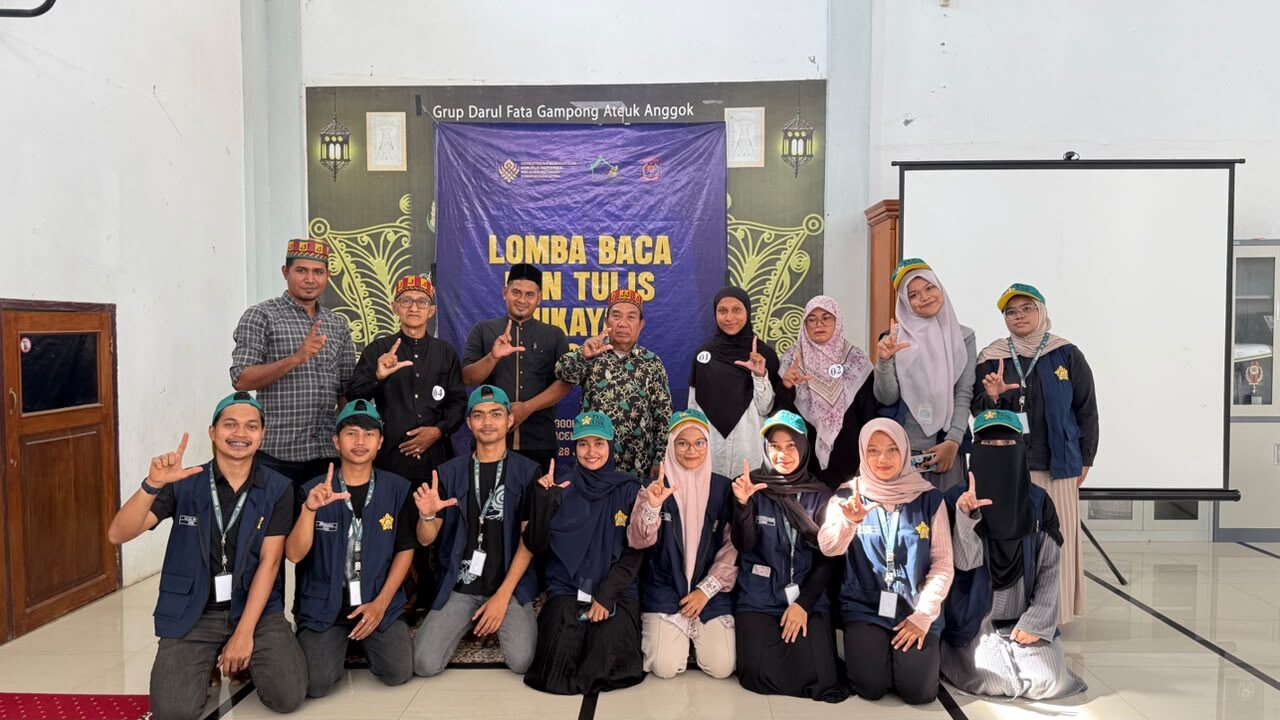 Lomba Baca dan Tulis Hikayat Aceh di Meunasah Ateuk Anggok Digelar, Maestro Cek Medya Husein Jadi Juri
