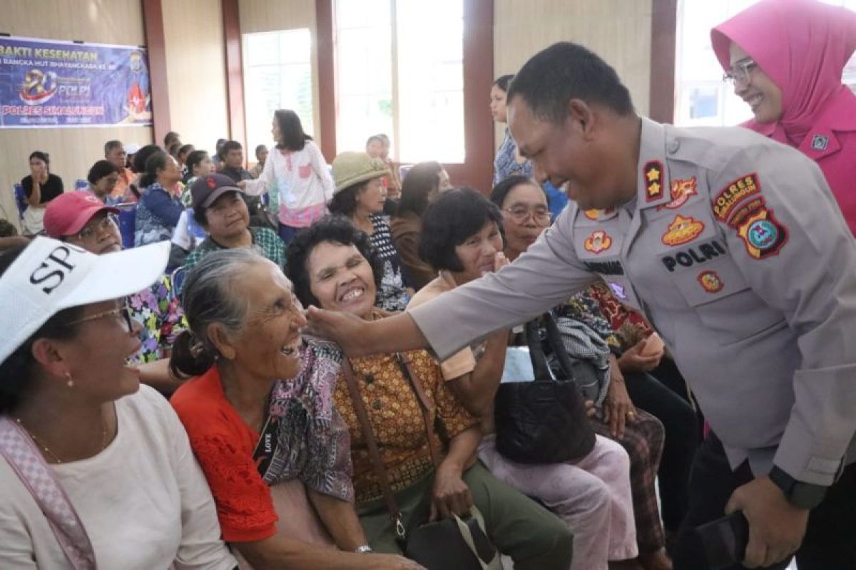 Polres Simalungun Periksa Kesehatan 200 Warga Gratis di HUT Bhayangkara ke-80, Berisi Obat hingga Sembako