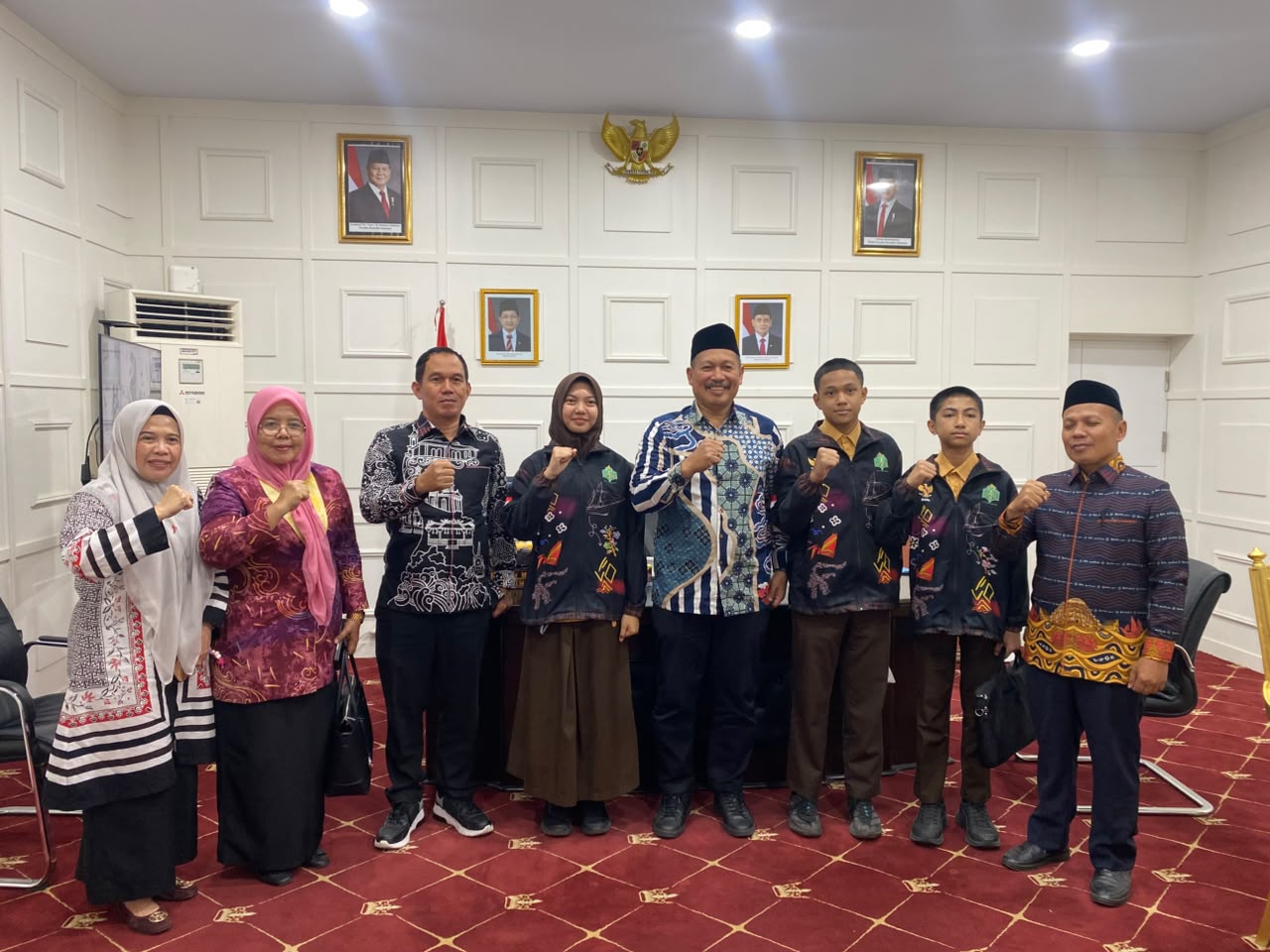 Tiga Siswa MTsN 1 Makassar Wakili Indonesia di RoboCup 2026 Korea Selatan, Dilepas Langsung Kakanwil Kemenag Sulsel