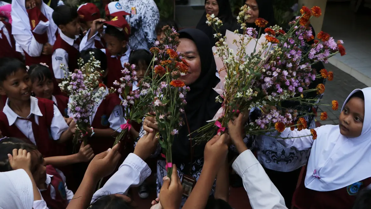 Disdik Solo Nekat Pertahankan 154 Guru Non-ASN Meski Ada Larangan Pusat, 400 Formasi Kosong Mengancam Hak Belajar Siswa