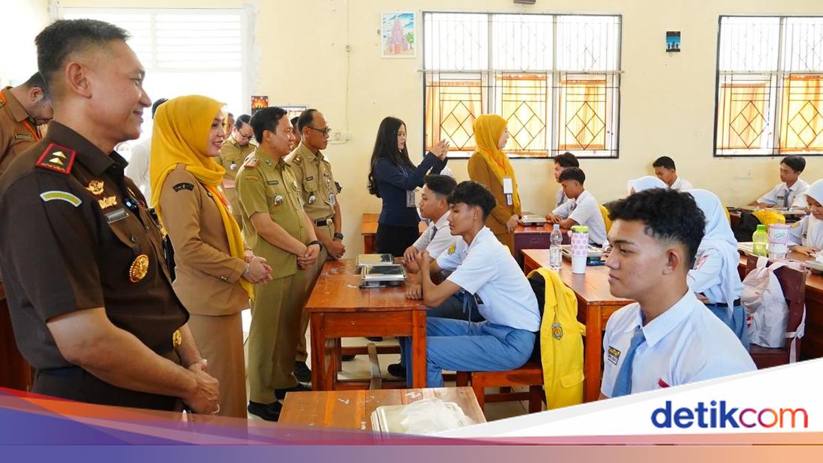 Kajati Lampung Perintahkan 15 Kajari Sidak Rutin ke Dapur MBG, Temukan