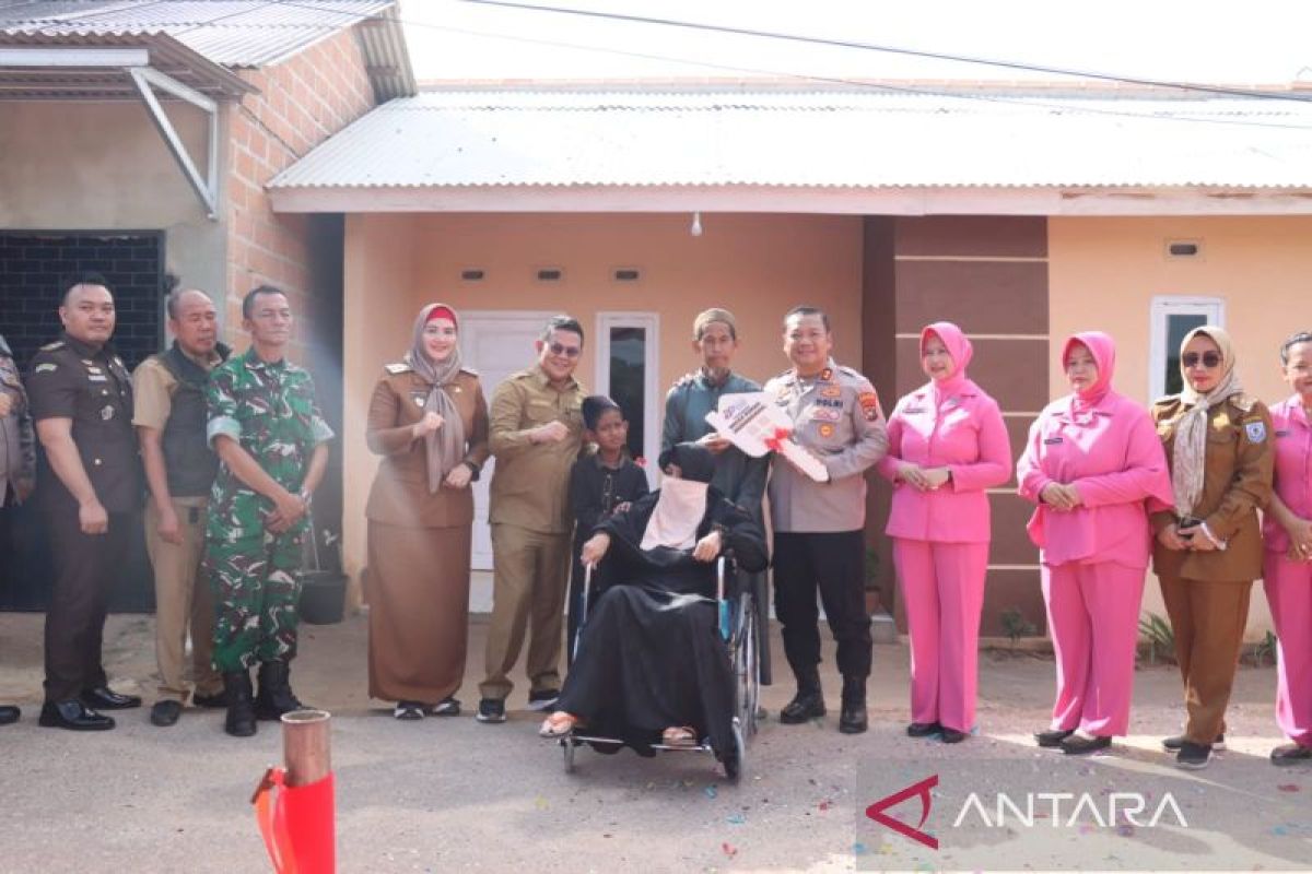 Haru Mewarnai Peresmian Rumah Bedah Polres Bangka Selatan untuk Marbot Masjid Idris Jelang HUT Bhayangkara