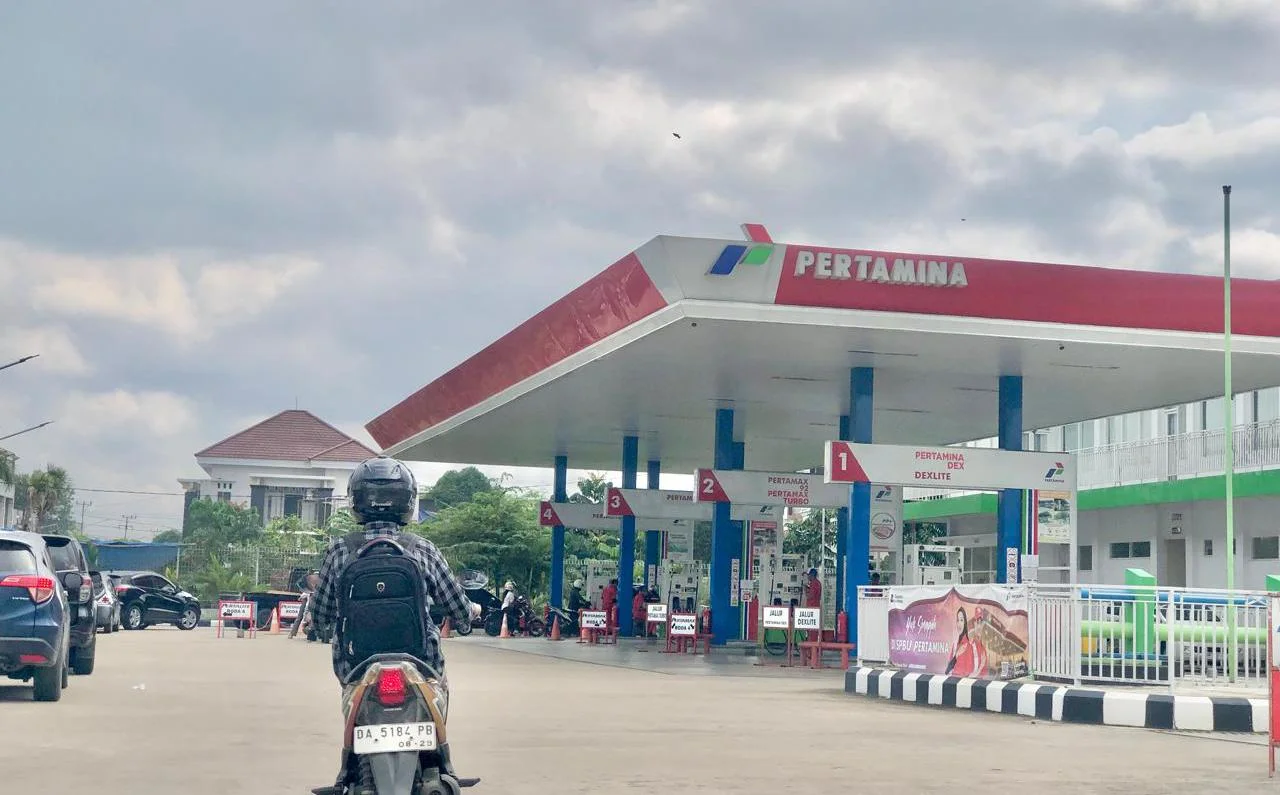 Harga Pertamax Naik Rp 4.300 Jadi Rp 17 Ribu Per Liter, Warga Banjarbaru Mulai Kurangi Pembelian BBM