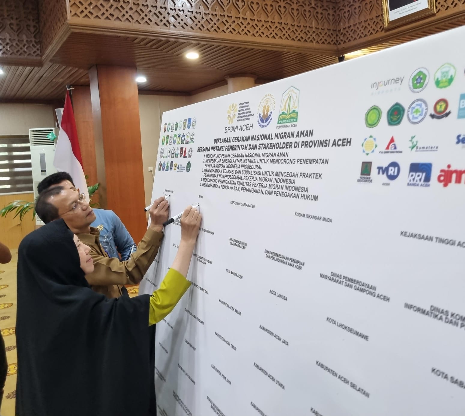 Remitansi PMI Aceh Capai Rp288 Triliun, Pemprov Deklarasikan Gerakan Nasional Migran Aman untuk Tekan Keberangkatan Ilegal