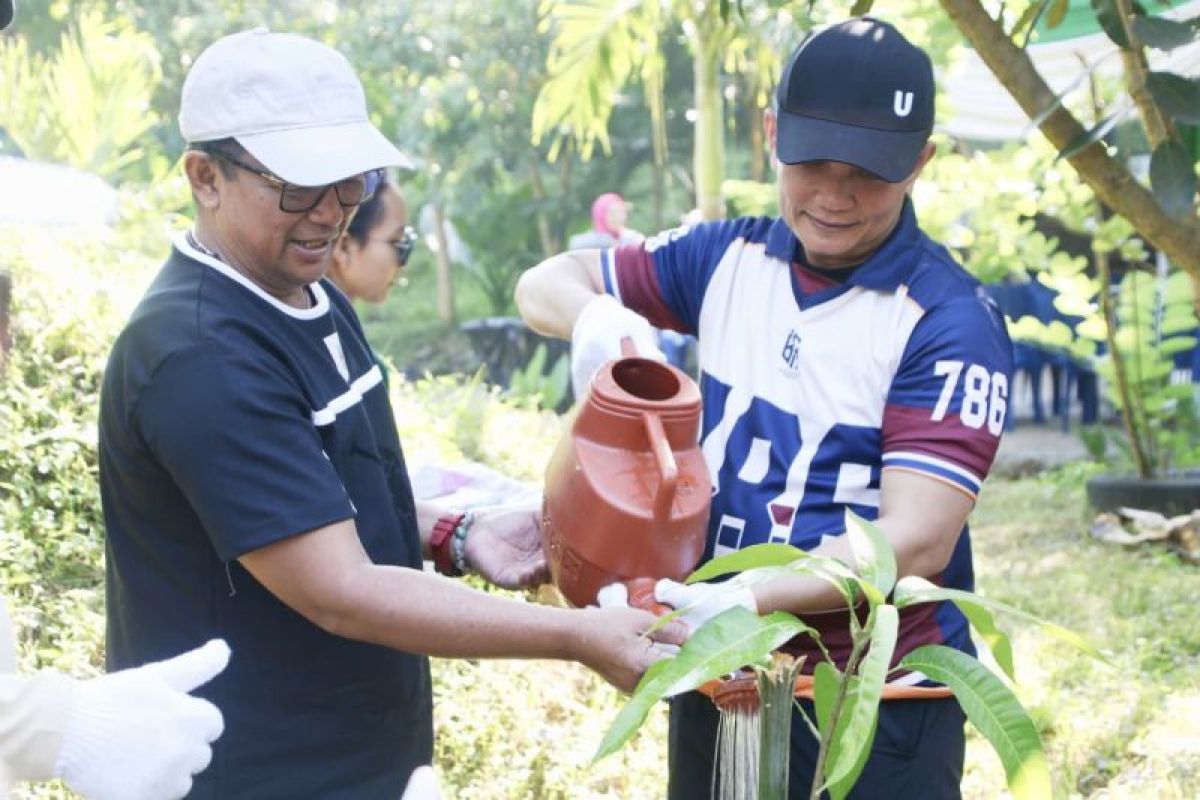 Wawako Pontianak Ajak Warga Tanam Satu Pohon per Rumah, Sebut Langkah Kecil Lawan Perubahan Iklim