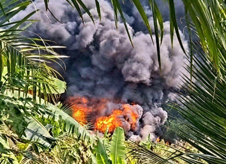 Sumur Minyak Ilegal di Aceh Timur Terbakar, Truk Colt Diesel Hangus, Pemadaman Berlangsung 15 Jam