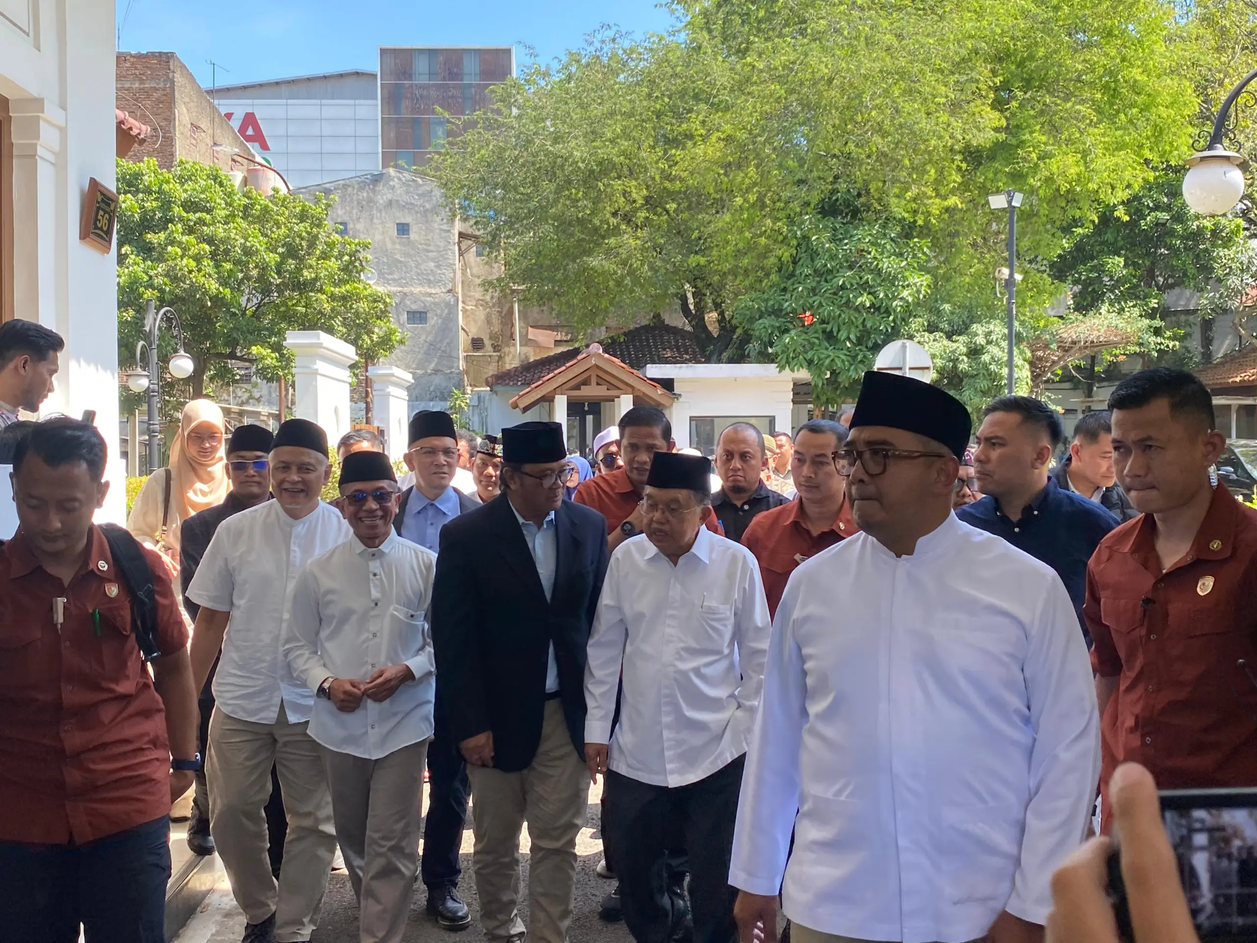 Jusuf Kalla Dorong Masjid Agung Bandung Jadi Pusat Pemberdayaan Ekonomi Umat, Pemkot Siapkan Program Konkret