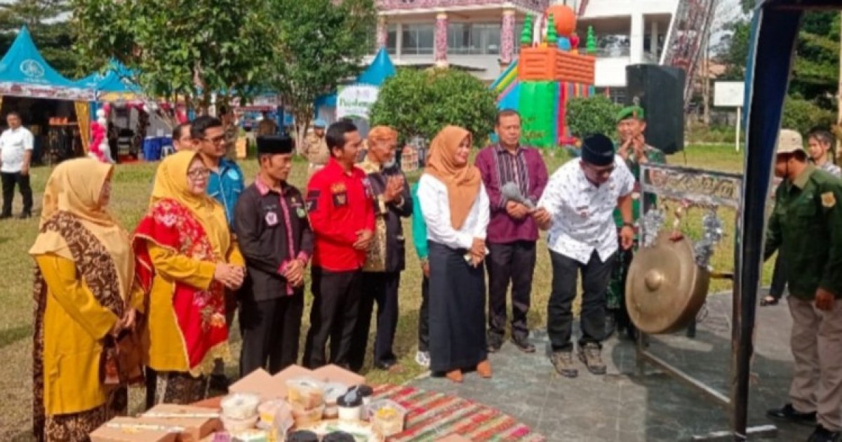 Pesta Rakyat UMKM Dairi Murni Swadaya Tanpa APBD, Bupati: Contoh Nyata Kemandirian Ekonomi Warga