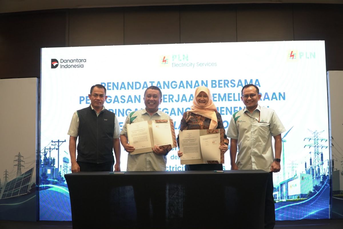 PLN Lampung Terapkan Teknologi Robotik Coating Jaringan Listrik Tanpa Padamkan Aliran, Ini Manfaatnya bagi Pelanggan