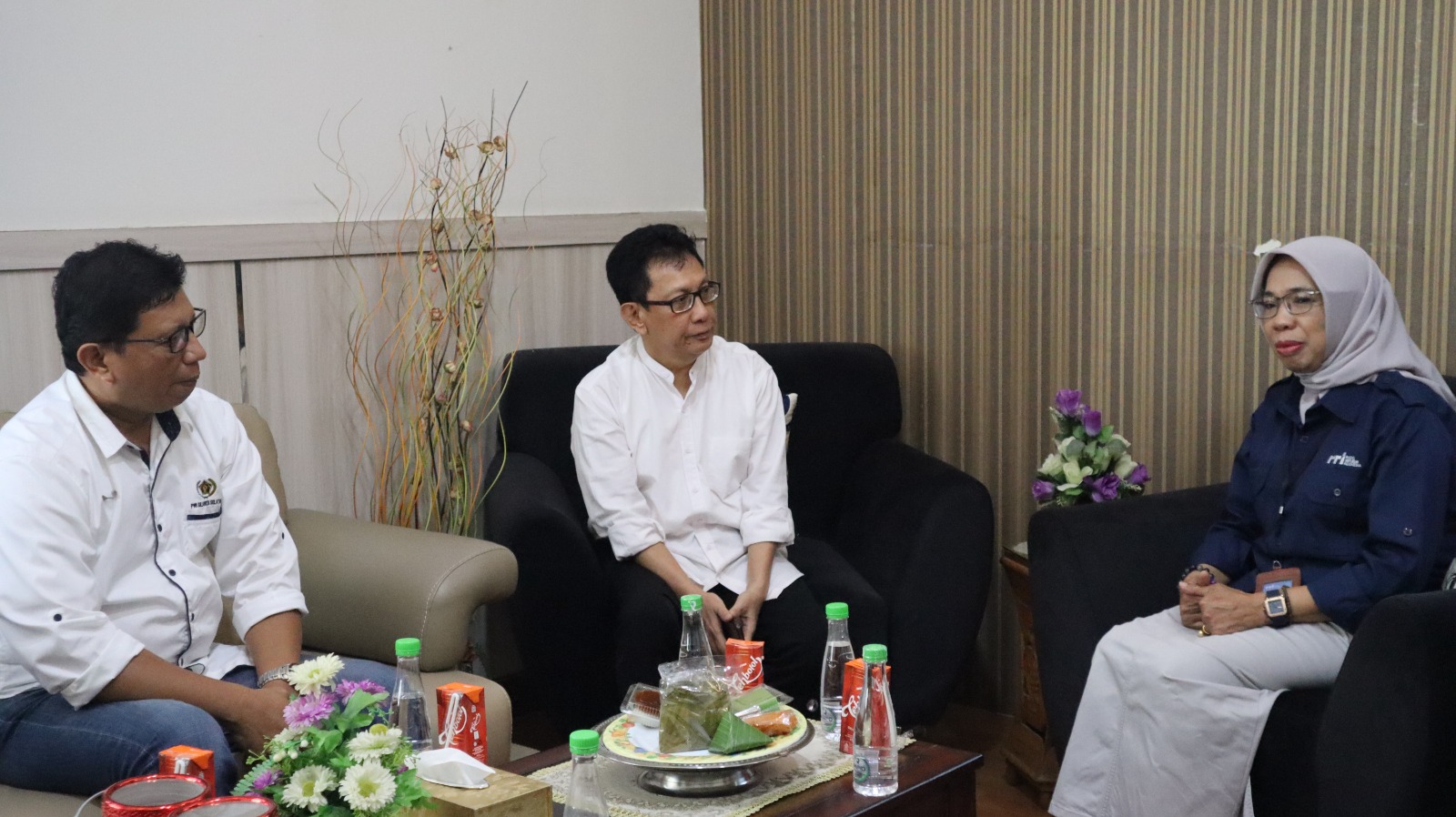 PWI Sulsel dan RRI Makassar Perkuat Kolaborasi, Fokus pada Literasi Media dan Kompetensi Wartawan di Tengah Derasnya Arus Digital