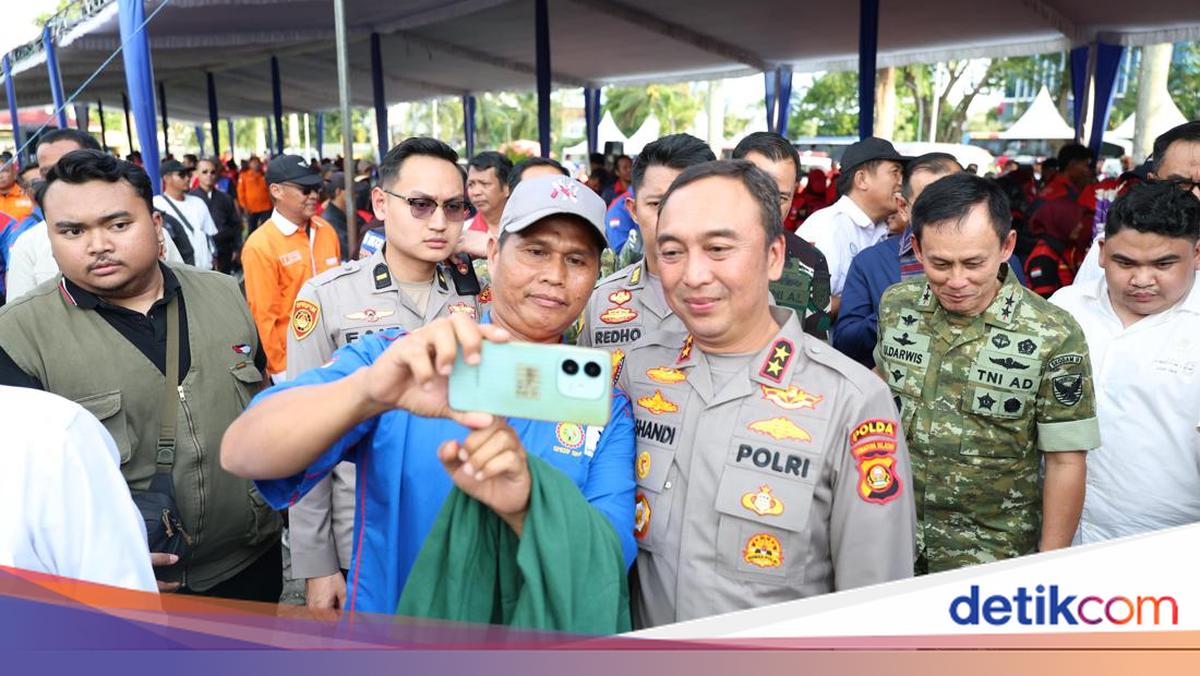 Polda Sumsel Kawal Aksi Damai 416 Buruh di DPRD Palembang