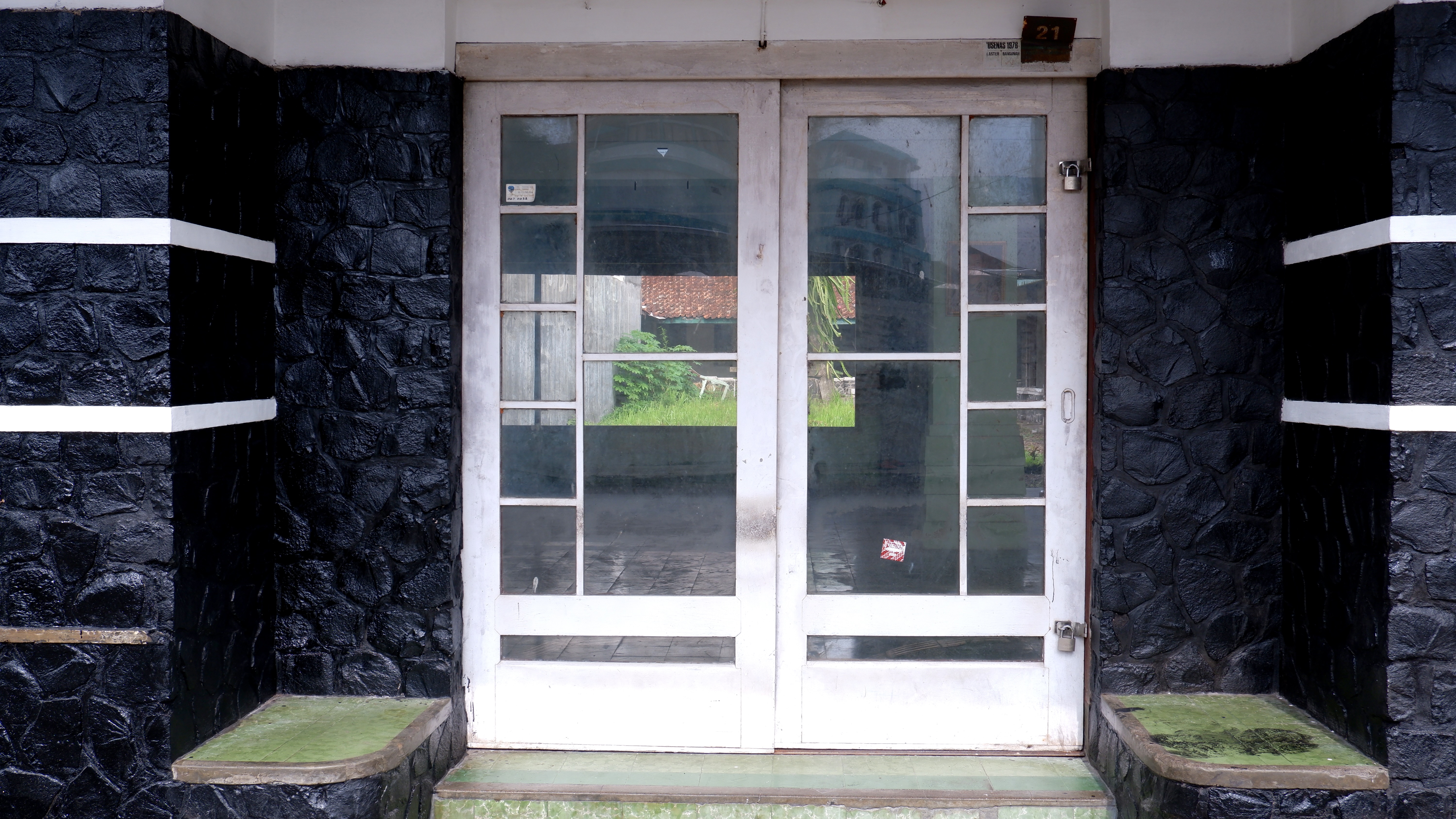 8 Rekomendasi Hotel Murah di Jawa Barat untuk Liburan Hemat Backpacker