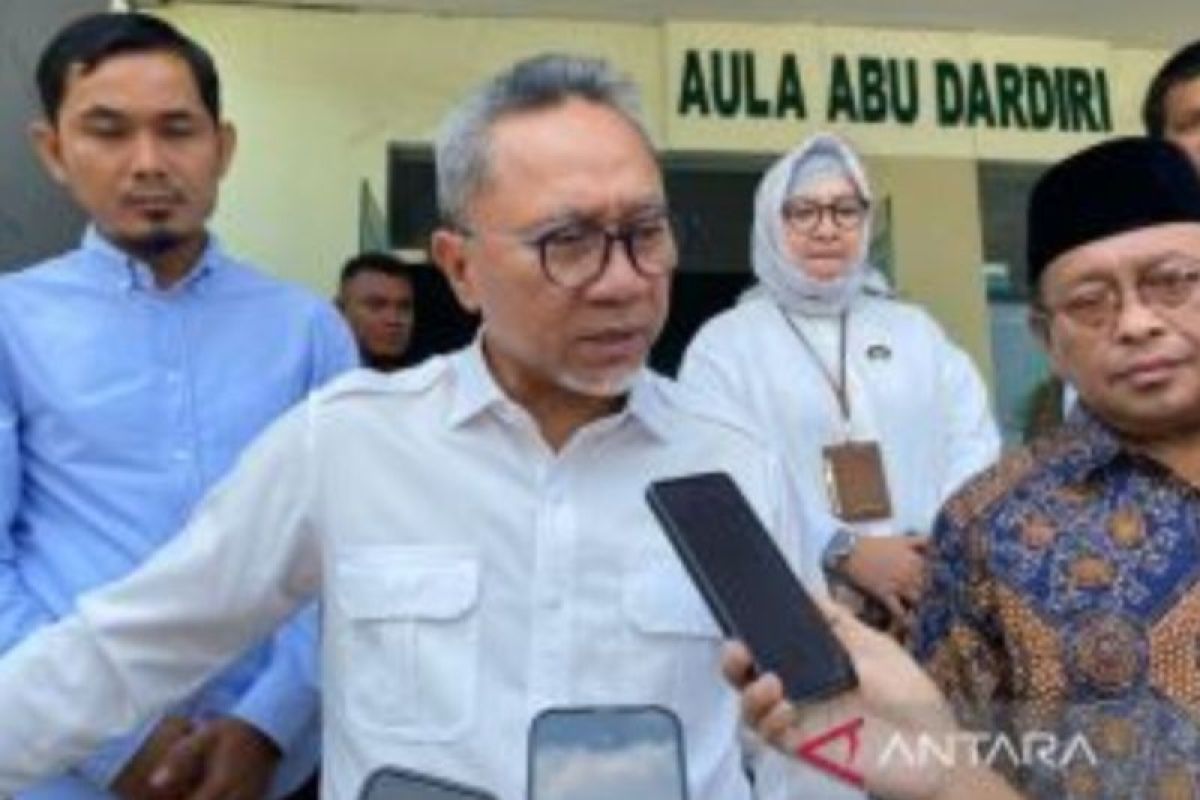 Menko Pangan Zulkifli Hasan Tinjau Ketahanan Pangan dan Resmikan Pasar di Bengkulu