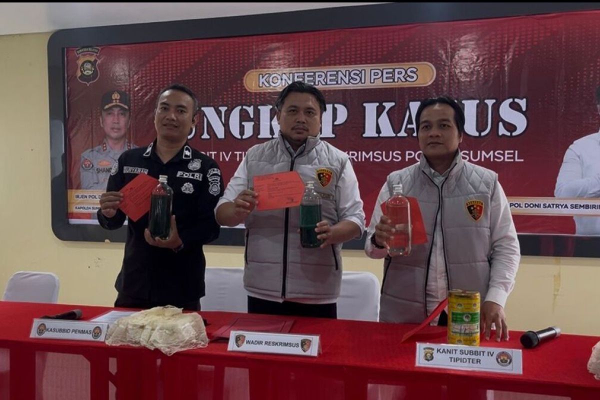 Polda Sumsel Bongkar Sindikat Penyelewengan BBM Pertalite di Musi Rawas, 11 Tersangka Ditangkap