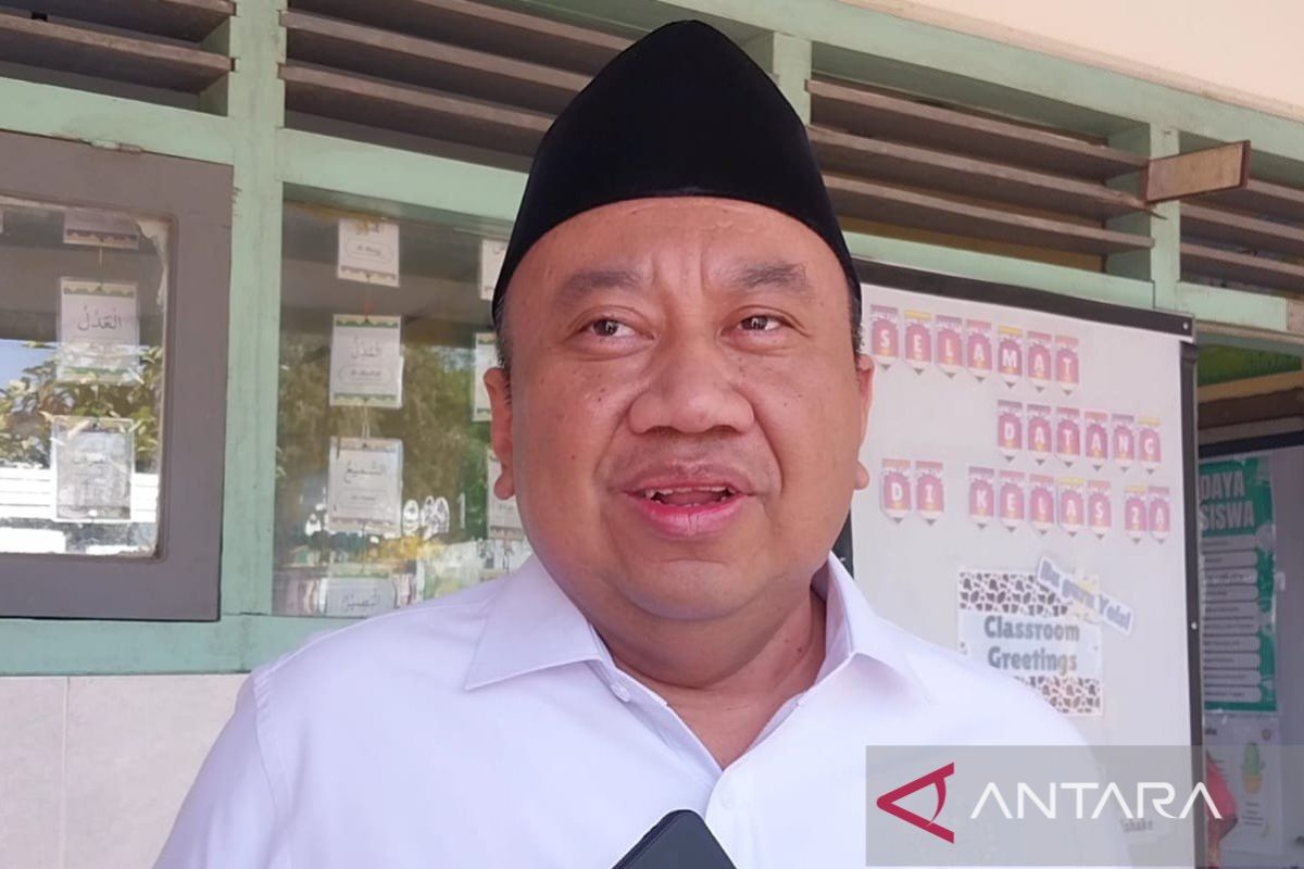 Waka Komisi X DPR Salurkan 150 Ribu Beasiswa PIP di Lombok Tahun 2026
