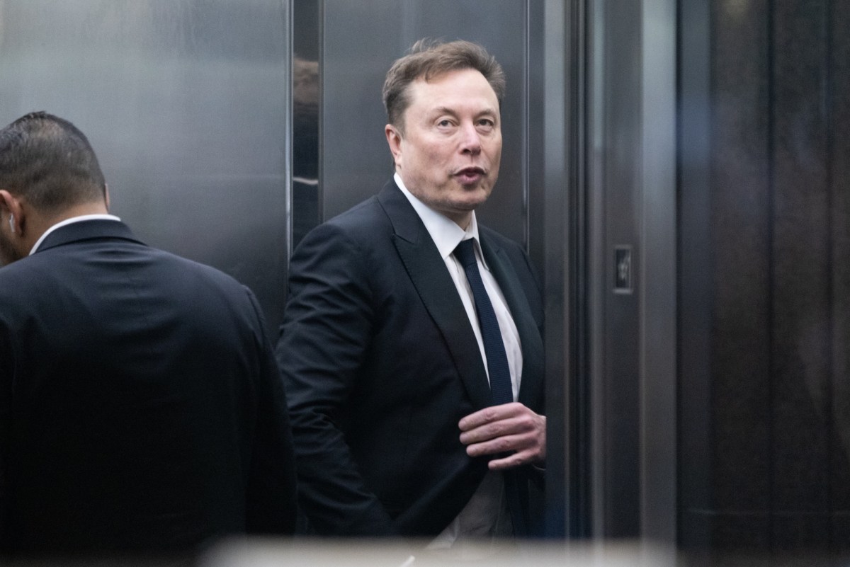 Elon Musk Akui xAI Gunakan Teknik Distilasi Model OpenAI untuk Grok