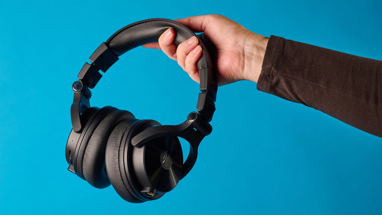 Headphone Studio 120 Jam Baterai Ini Mengecewakan — Ini Alasannya