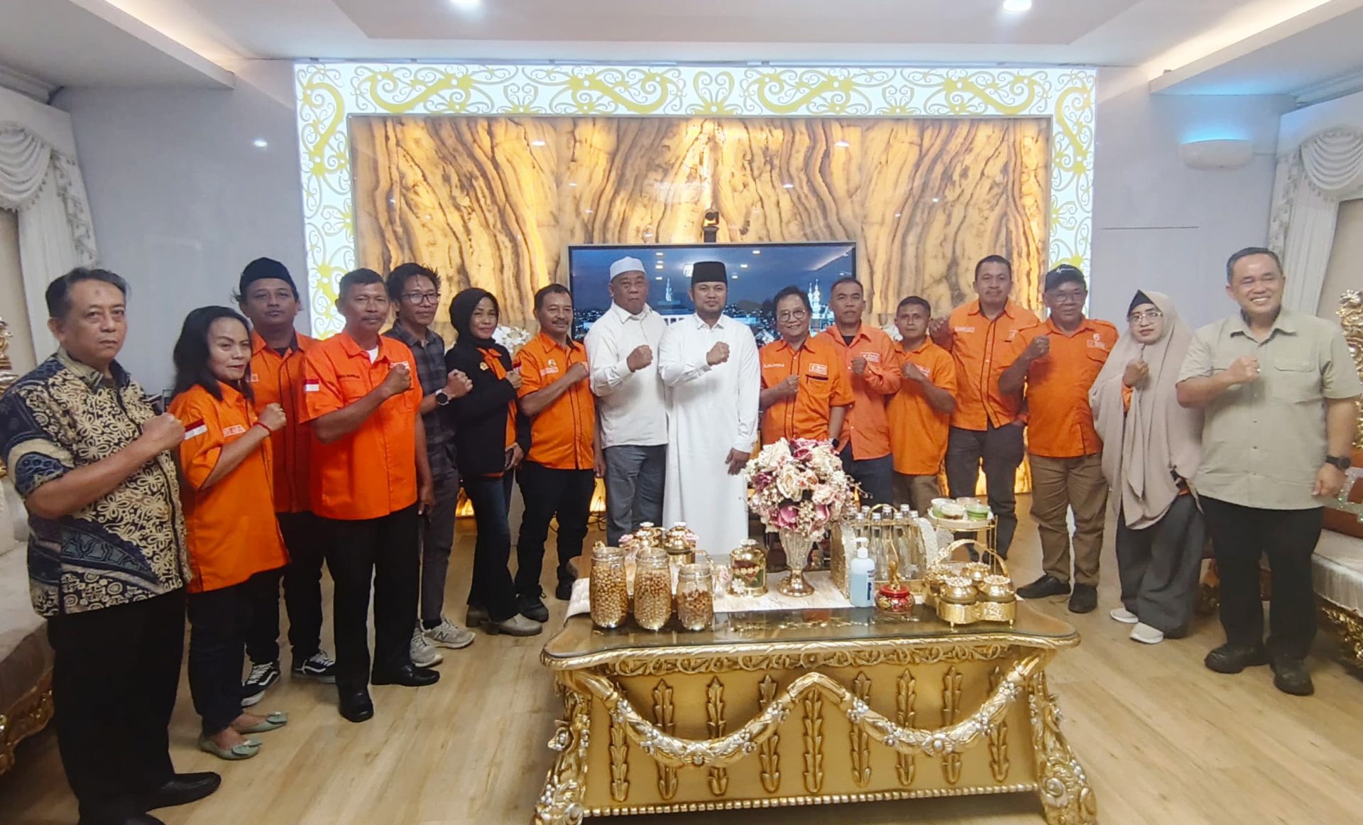 Gubernur Kaltim dan Partai Buruh Sepakati Standar Upah Berbasis KHL Tahun 2027