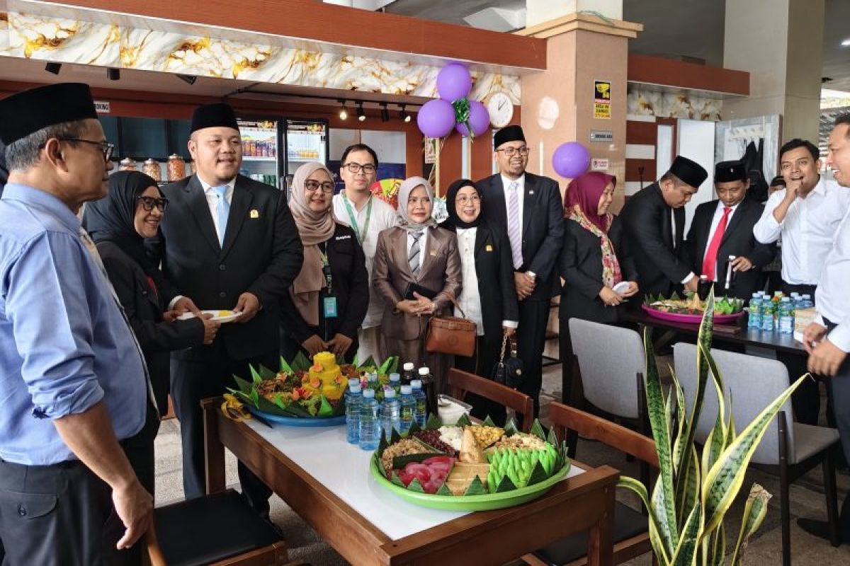 DPRD Banjarbaru Diresmikan Cafe Aspirasi Hemat Anggaran dan Dukung UMKM