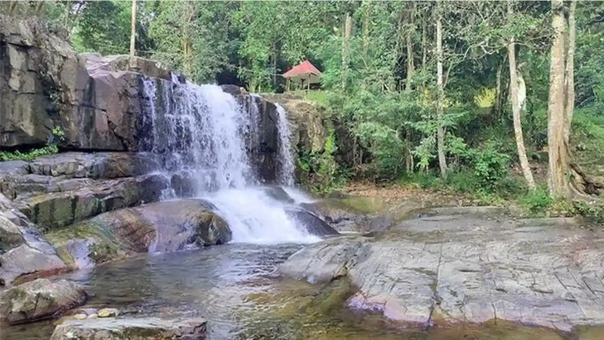 Empat Destinasi Wisata Bukit Populer di Kabupaten Bengkayang Kalimantan Barat