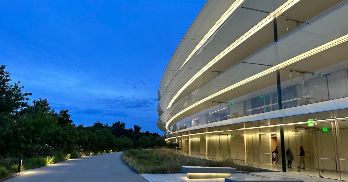 Apple Ajukan Klaim Pengembalian Bea Cukai, Rencanakan Investasi Manufaktur AS