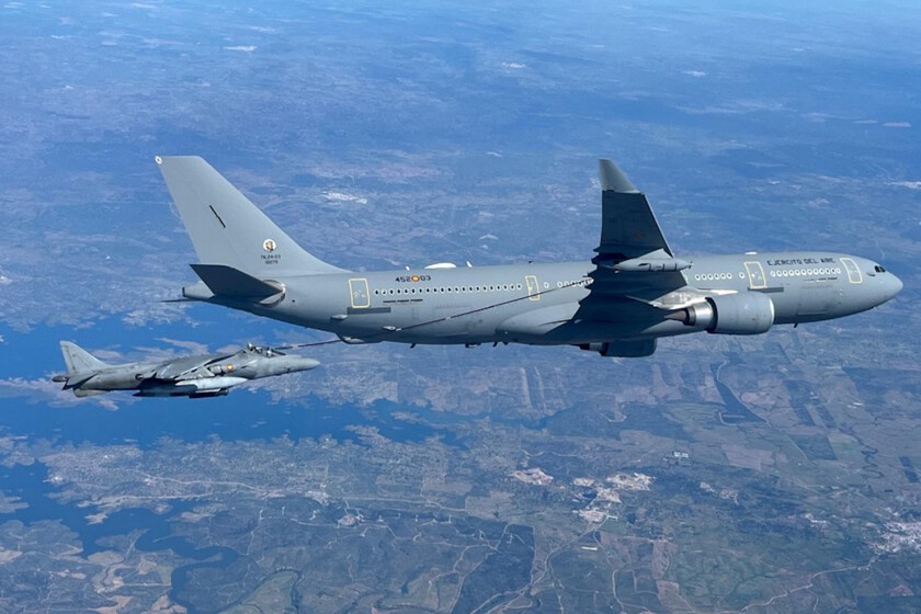 Jet Harrier Spanyol Berhasil Isi Bahan Bakar di Udara Pakai A330 MRTT
