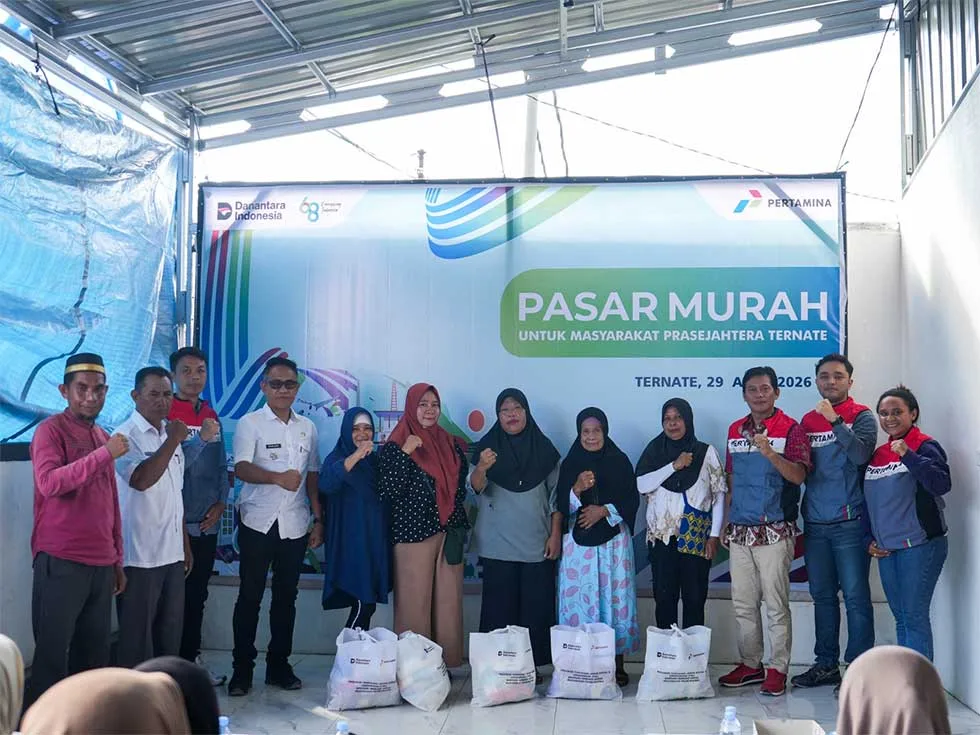 Pertamina Bagikan 1.000 Paket Sembako Rp30 Ribu di Ternate