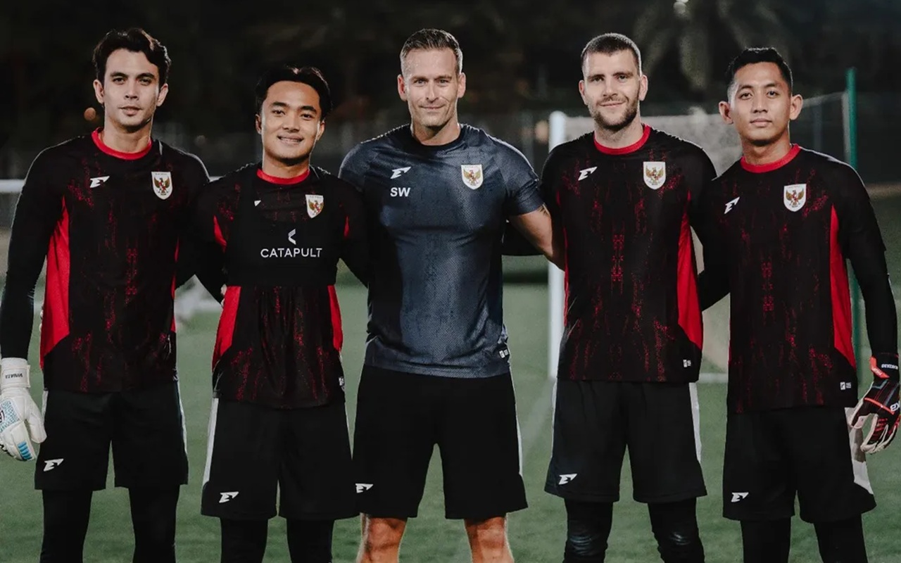 AZ Alkmaar Rekrut Eks Pelatih Timnas Indonesia Sjoerd Woudenberg dan Ron Vlaar