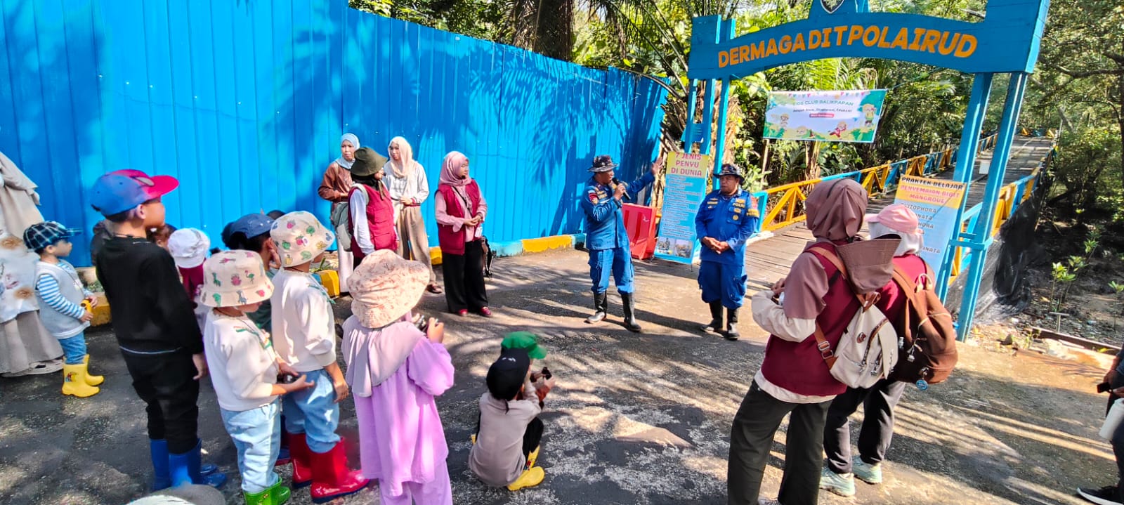 Dit Polairud Polda Kaltim Edukasi Ratusan Kids Club tentang Mangrove dan SAR