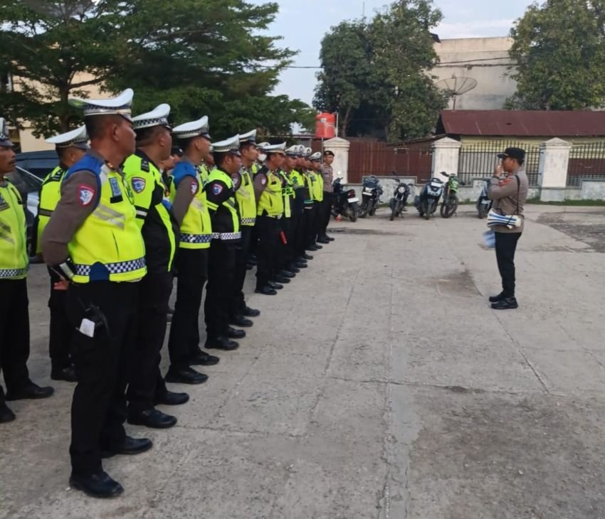 Polsek Kotapinang Amankan Pemberangkatan Haji Kloter X Labusel