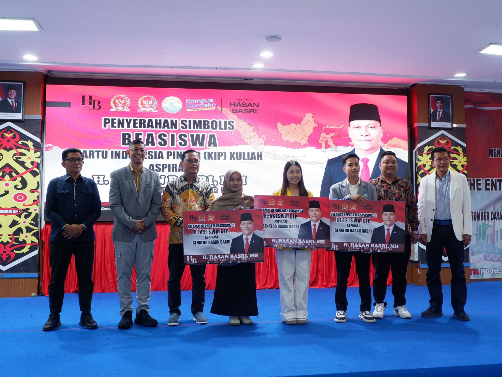Hasan Basri Salurkan Beasiswa KIP Kuliah untuk Ratusan Mahasiswa Kaltara
