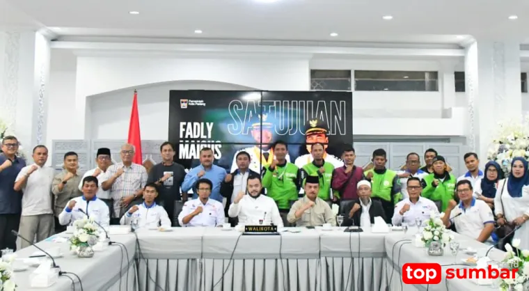 Wali Kota Padang Dialog dengan Buruh Saat May Day 2026