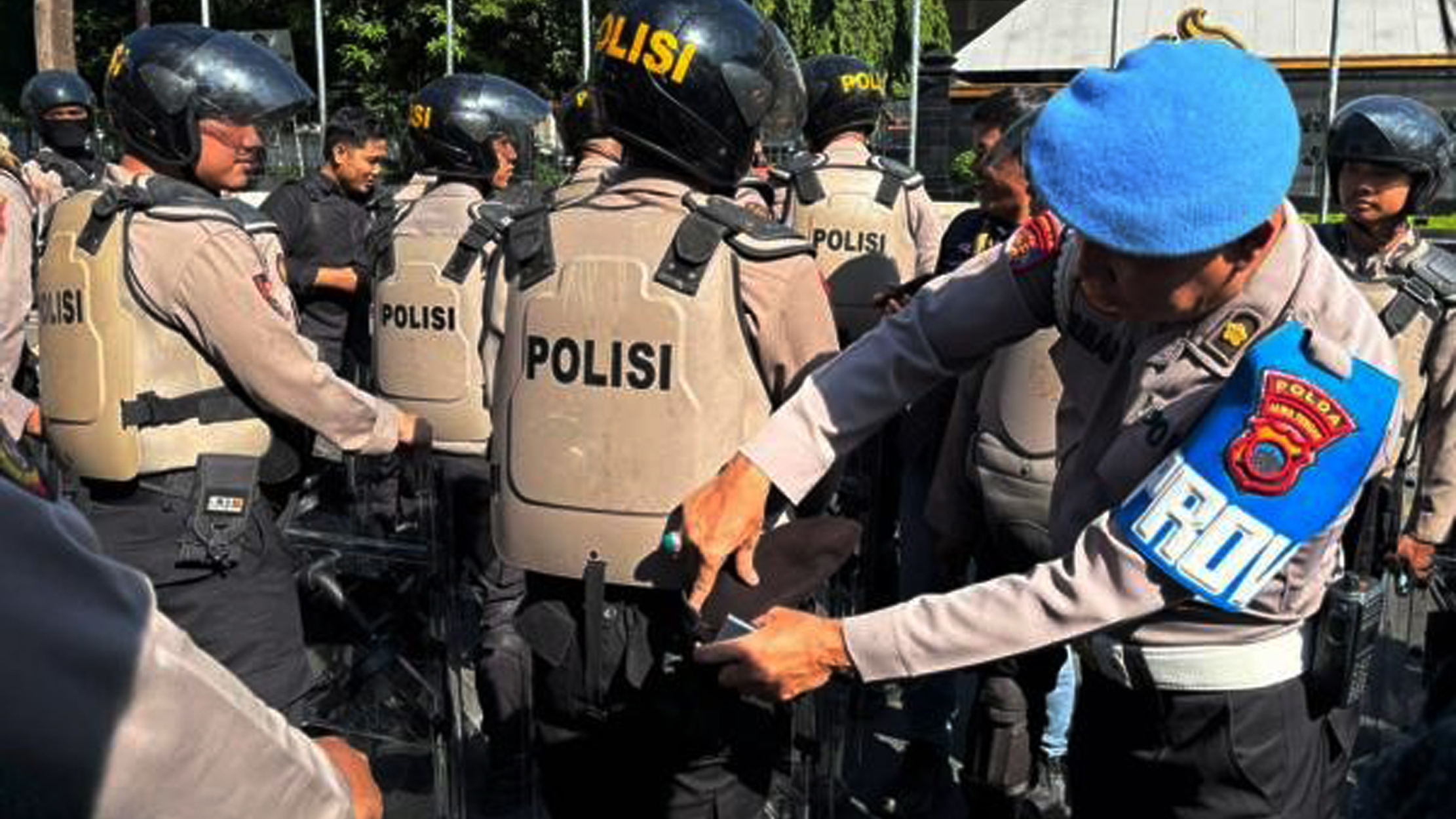 Polda Jateng Pastikan Personel May Day Tanpa Senjata, Propam Lakukan Penggeledahan