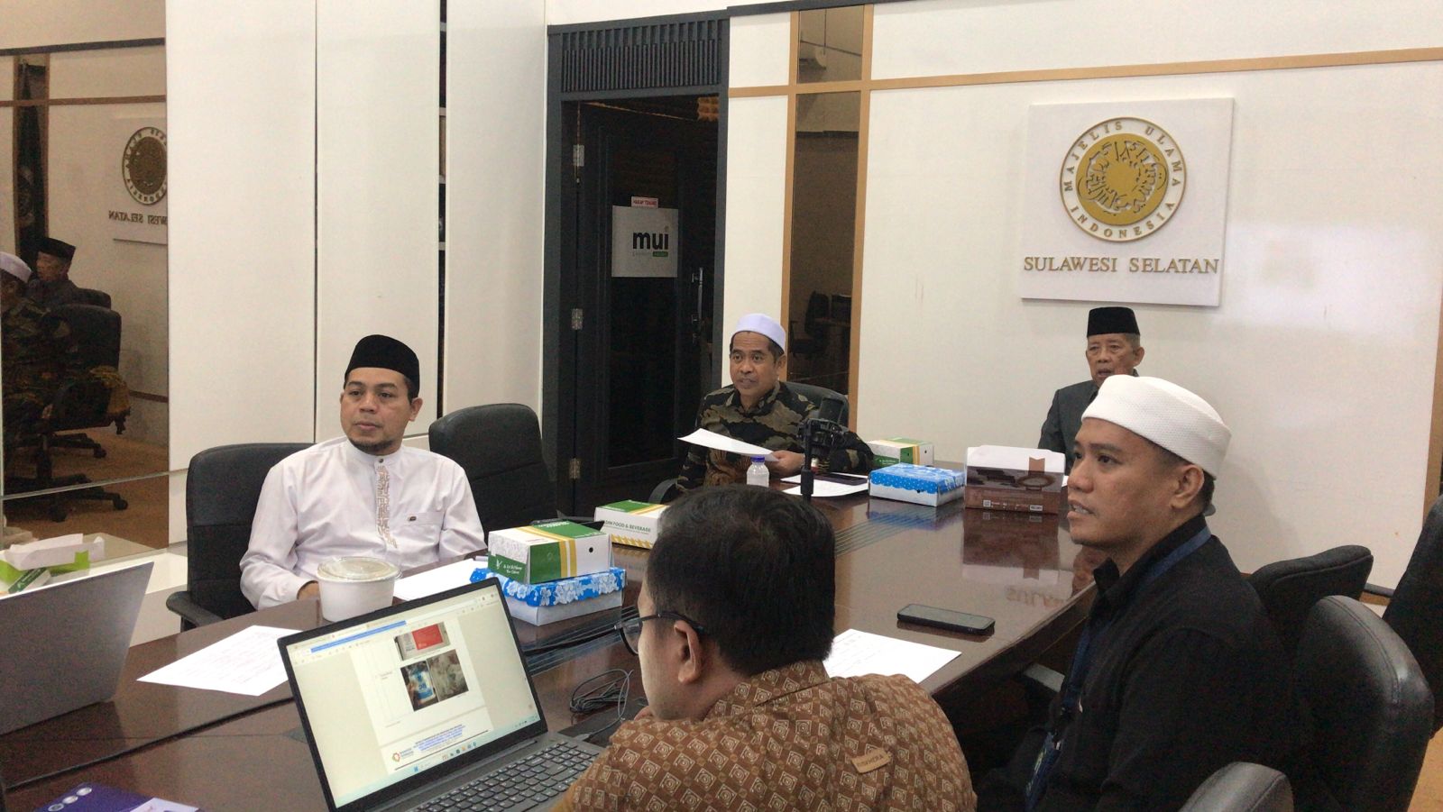 MUI Sulsel Tetapkan 3 Usaha Halal, Termasuk Beras hingga Air Minum