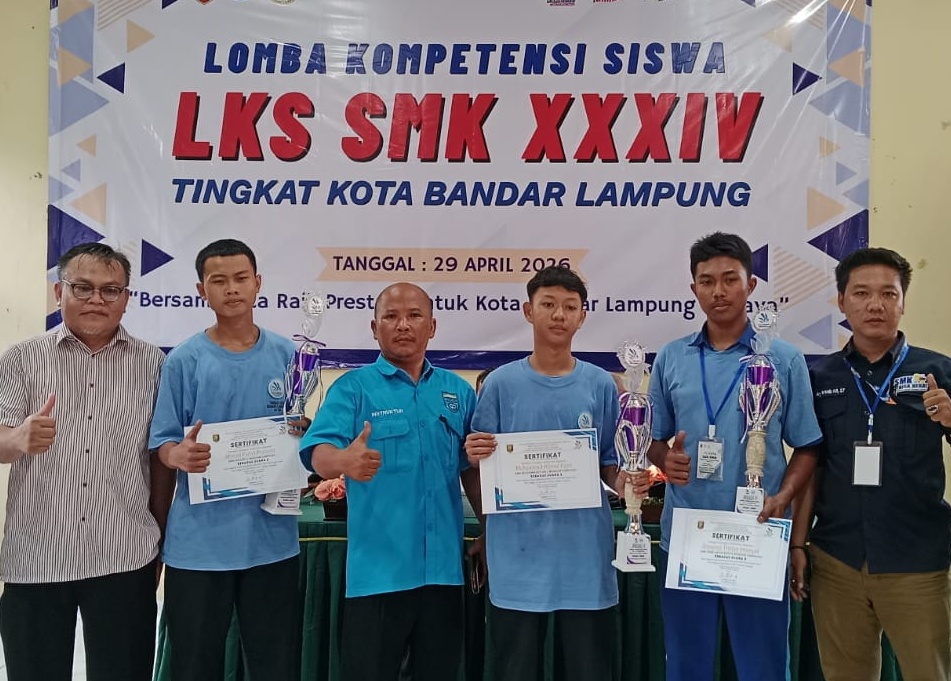 Siswa SMK Muhammadiyah Bandar Lampung Raih Juara 2 LKS Otomotif