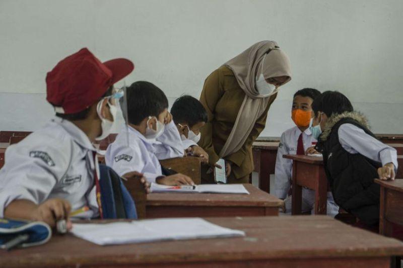 Kaltim Jamin Insentif Guru Honorer Rp500 Ribu, Buka Peluang Kenaikan