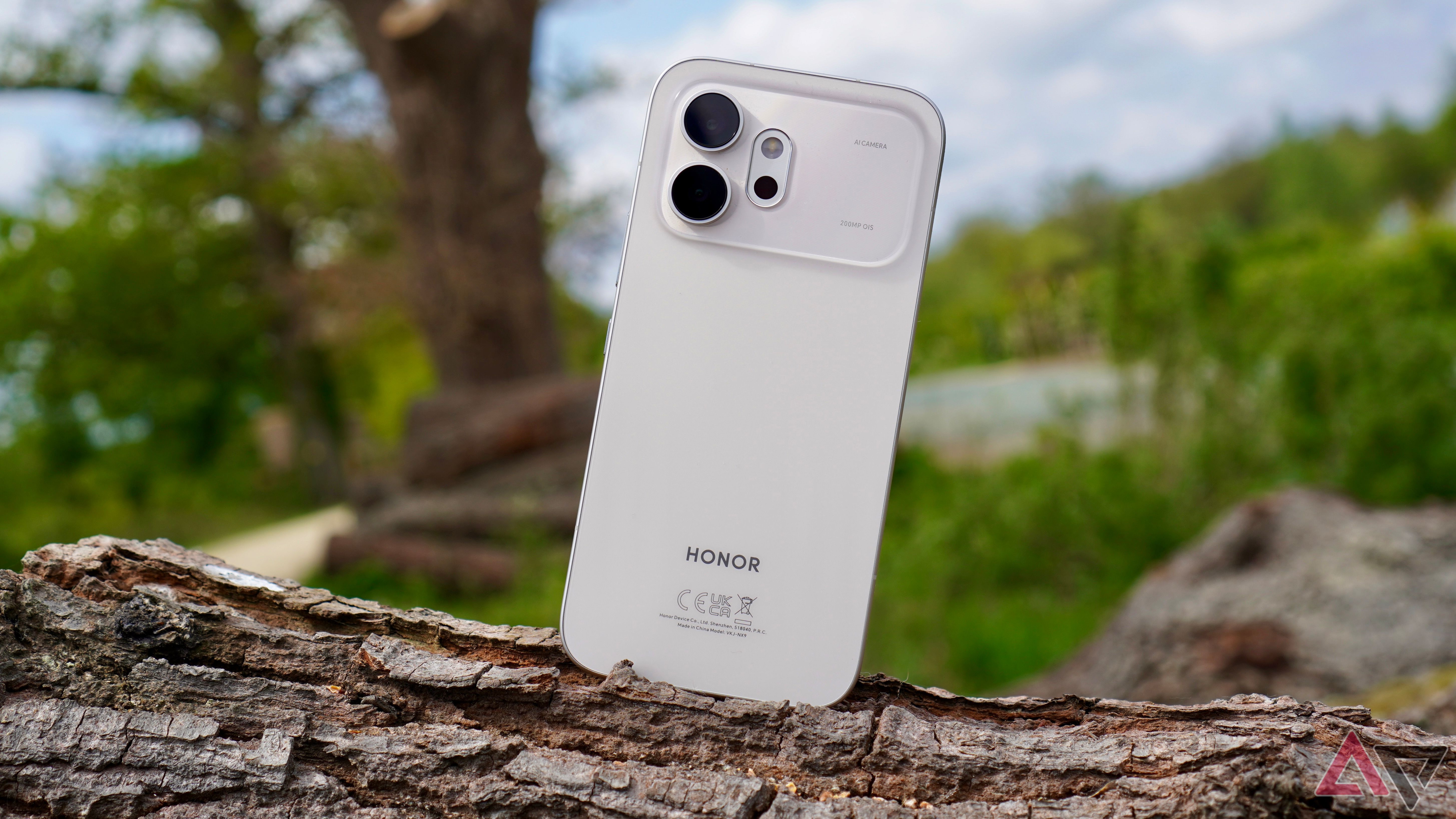 Honor 600 Resmi Meluncur Pakai Snapdragon 7 Gen 4 dan Baterai 6400mAh