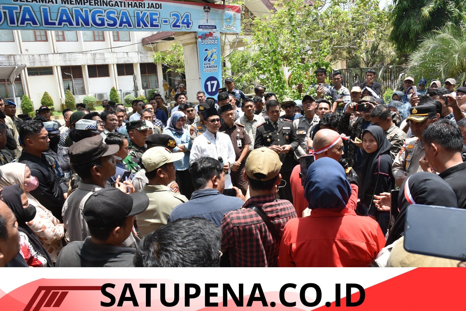Wali Kota Langsa Tegaskan Bantuan Banjir Sesuai Aturan, Respons Aksi Warga