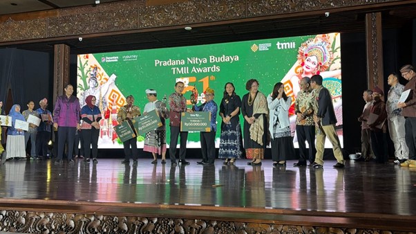 Anjungan Kalsel Raih Penghargaan Terbaik TMII Award 2026
