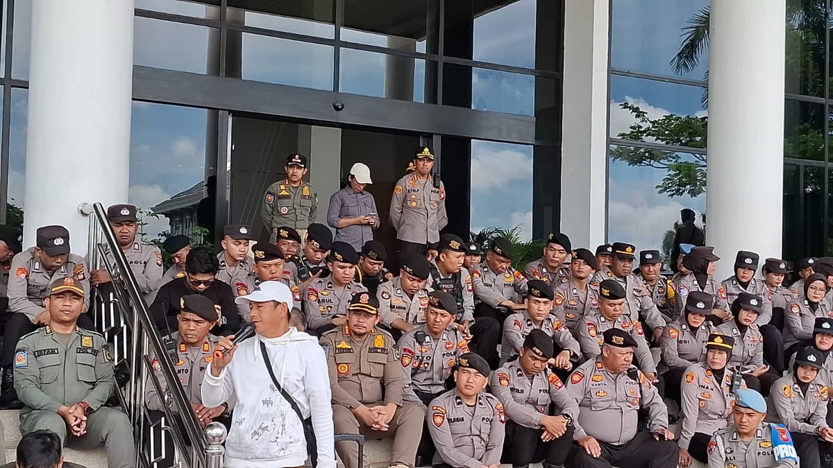 Polresta Pontianak Amankan Aksi May Day Sparka di Kantor Gubernur Kalbar