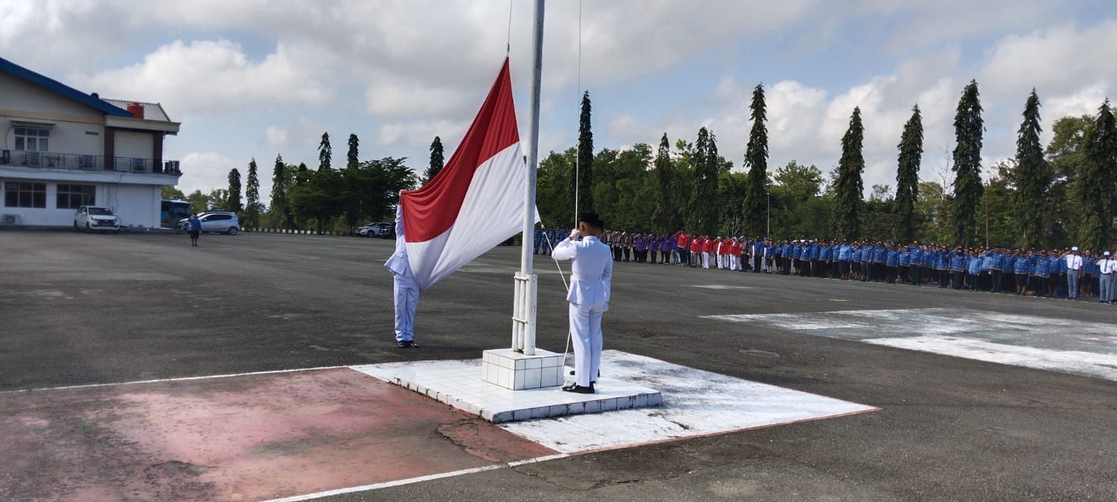 Pemkab Jayapura Rayakan Hardiknas dengan Upacara Bendera dan Lomba Pelajar