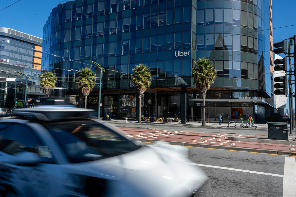 Uber Siapkan Jutaan Mobil Driver Jadi Sensor Data Mobil Otonom