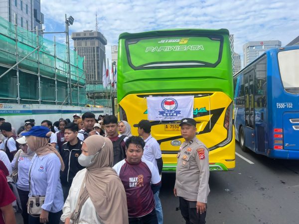 Polres Lebak Kawal 13 Bus Massa Buruh ke Monas untuk May Day