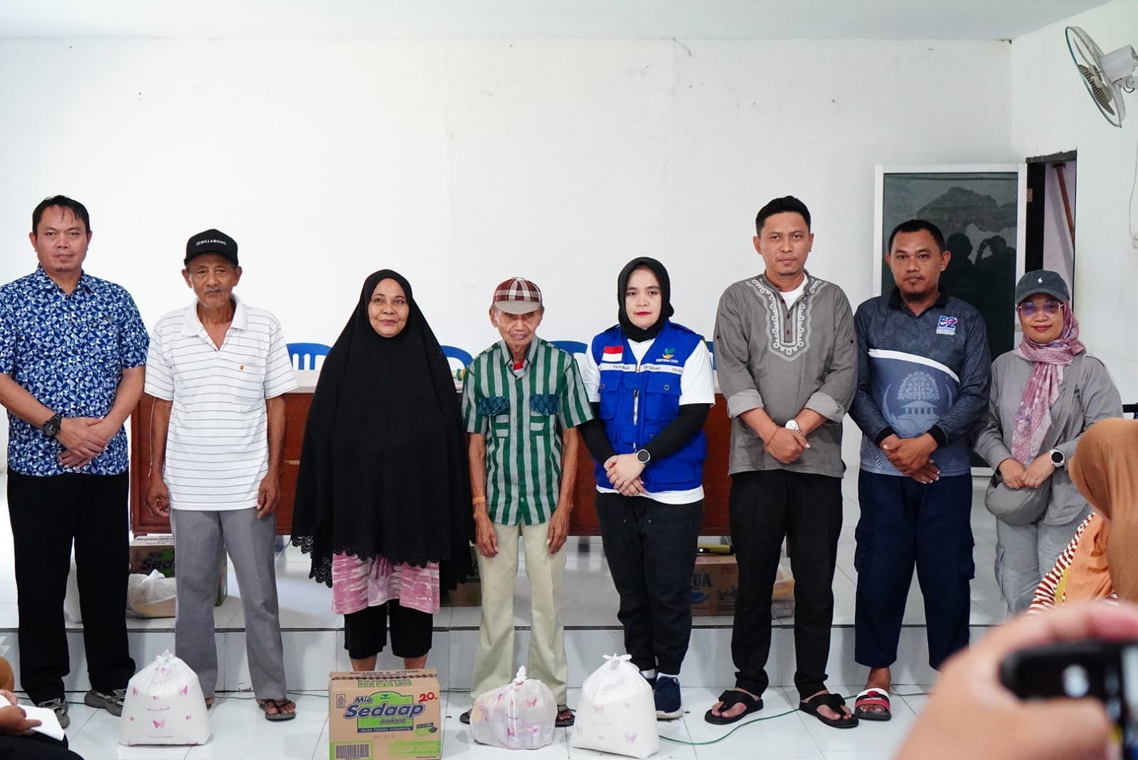 Pemkot Gorontalo Salurkan Bantuan ke 40 Kepala Keluarga Terdampak Banjir Dembe I