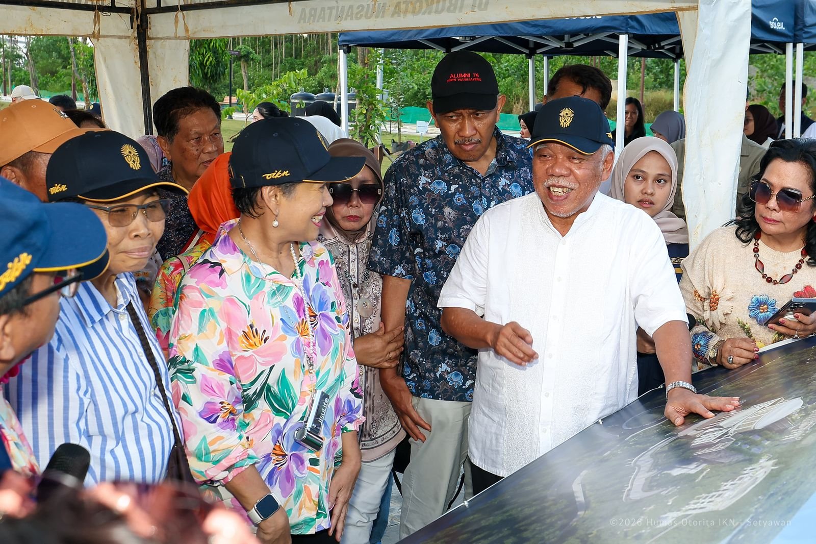 Ketua PT Kaltim Apresiasi Progres IKN, Tanam 3 Jenis Pohon di Plaza Yudikatif