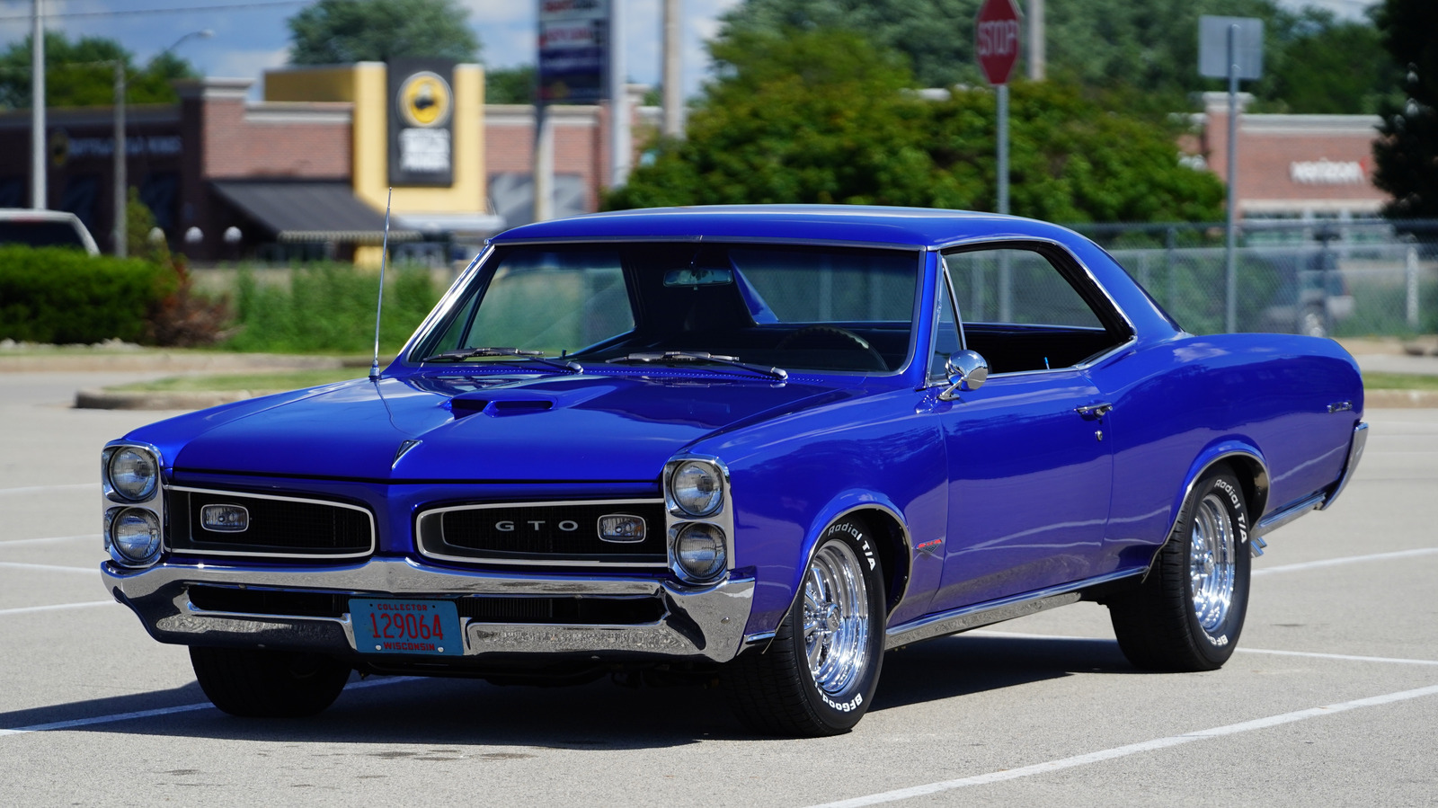 Pontiac V8 Gunakan Dimensi Blok Identik untuk Revolusi Performa Muscle Car