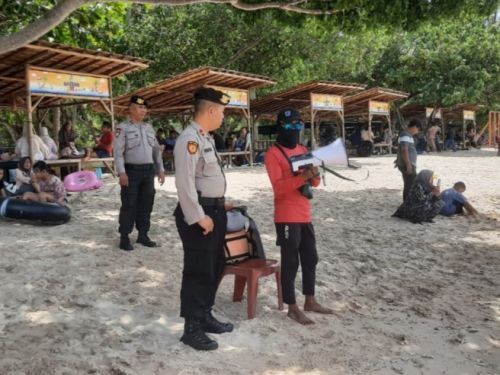 Polres Lampung Selatan Patroli Pantai Kalianda Cegah Kriminalitas Akhir Pekan