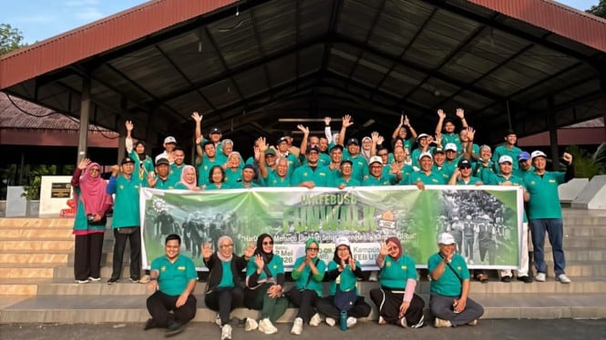 IKAFEBUSU Gelar Fun Walk Hardiknas, Kampanye Gaya Hidup Sehat Alumni